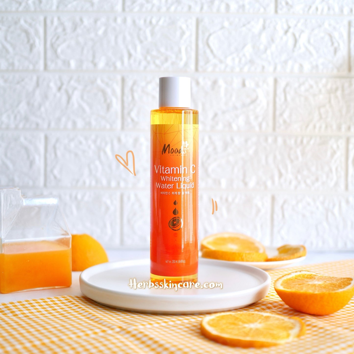 MOODS VITAMIN C WHITENING WATER LIQUID 250 ML.
